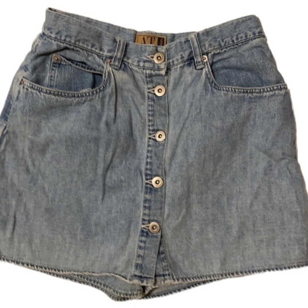 $16 Throwback Thursday!! Vintage Ann Taylor Denim 5 Pocket Button Front Skort